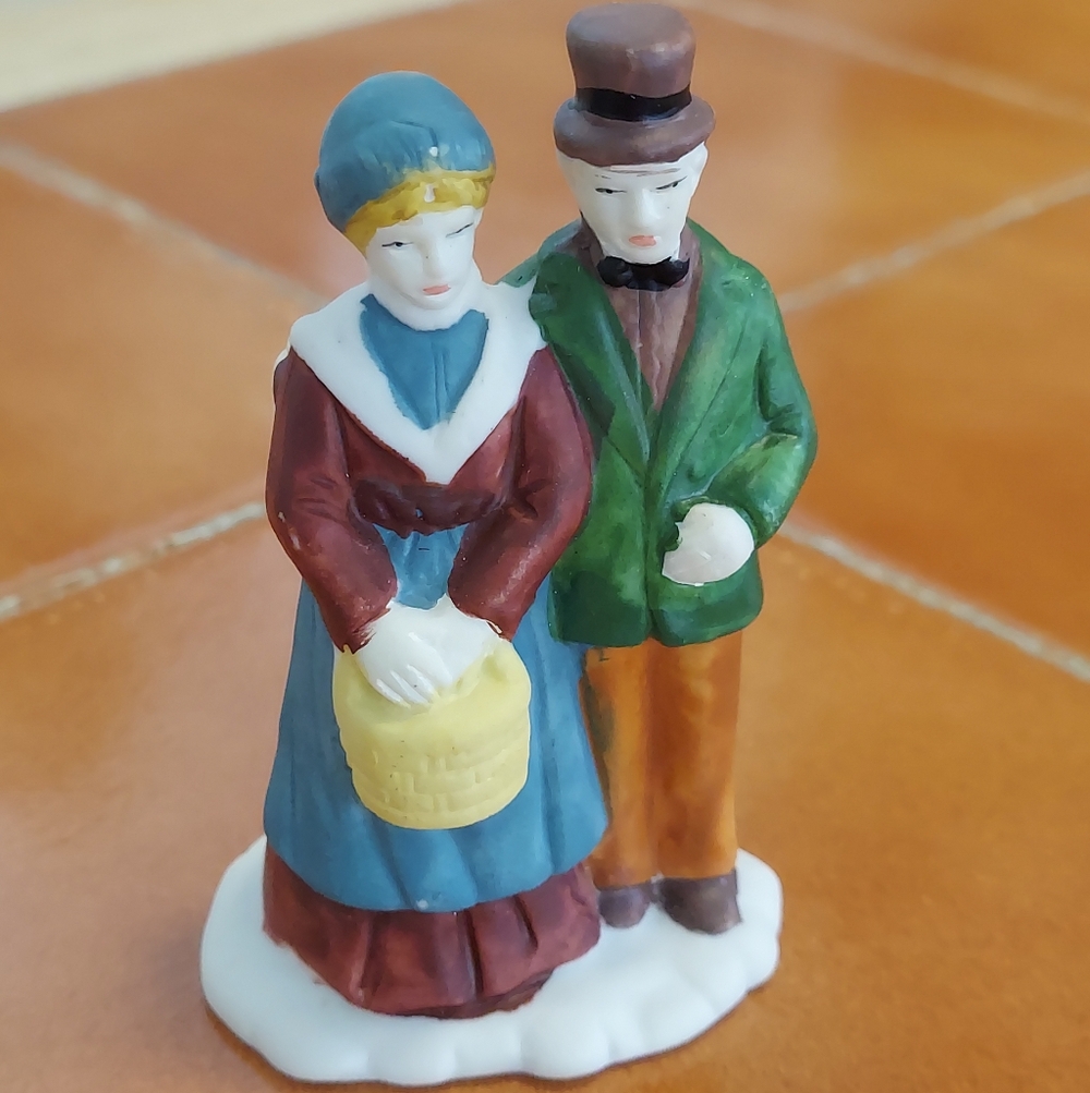 Couple Walikng Christmas Figurine